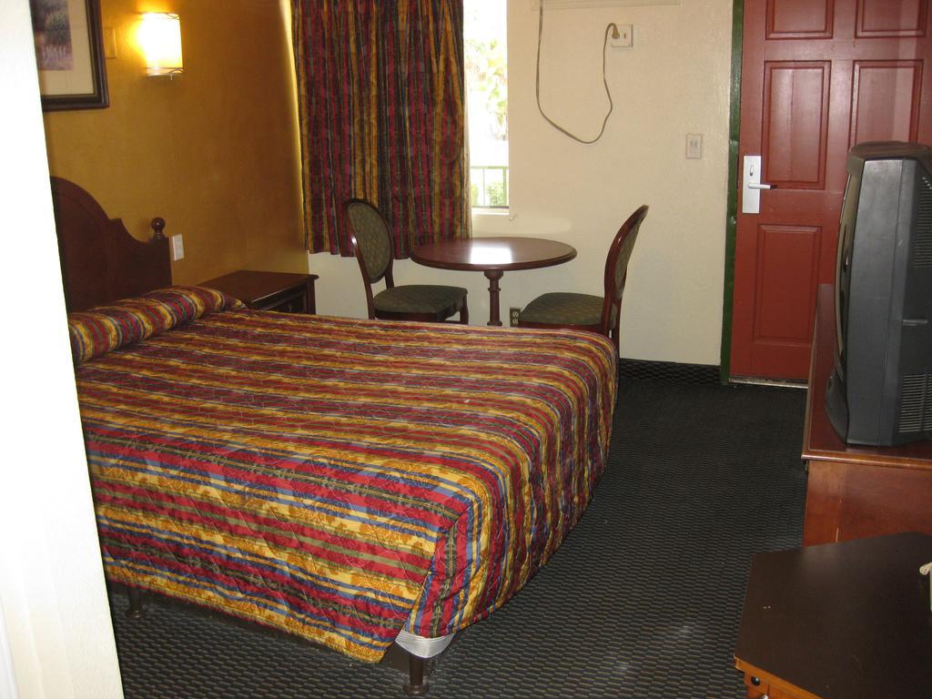 Sunshine Motel Сан Бернардино Екстериор снимка